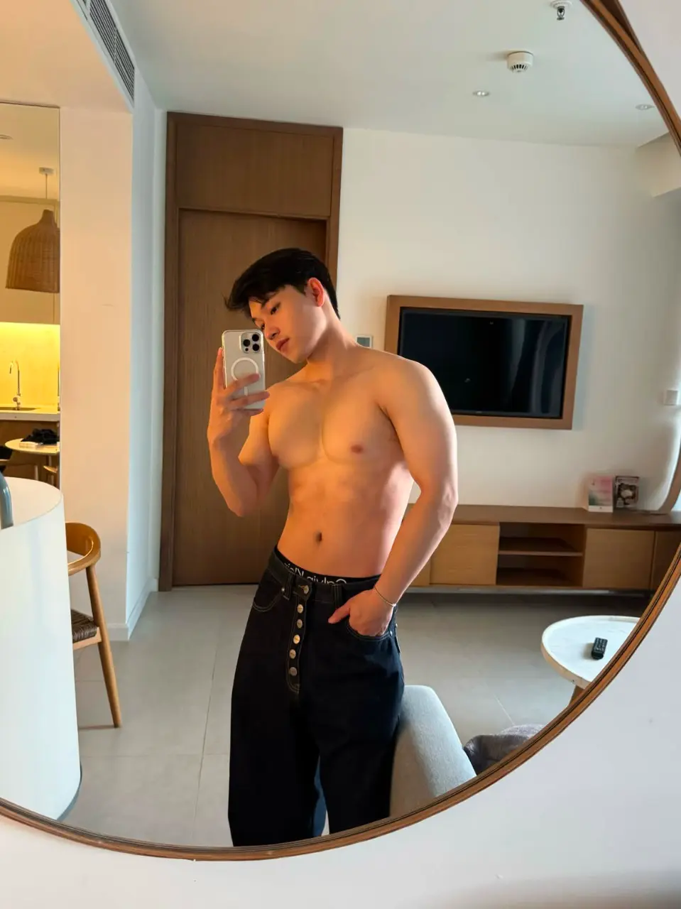 ถอดโชว์เรือนร่าง 2980