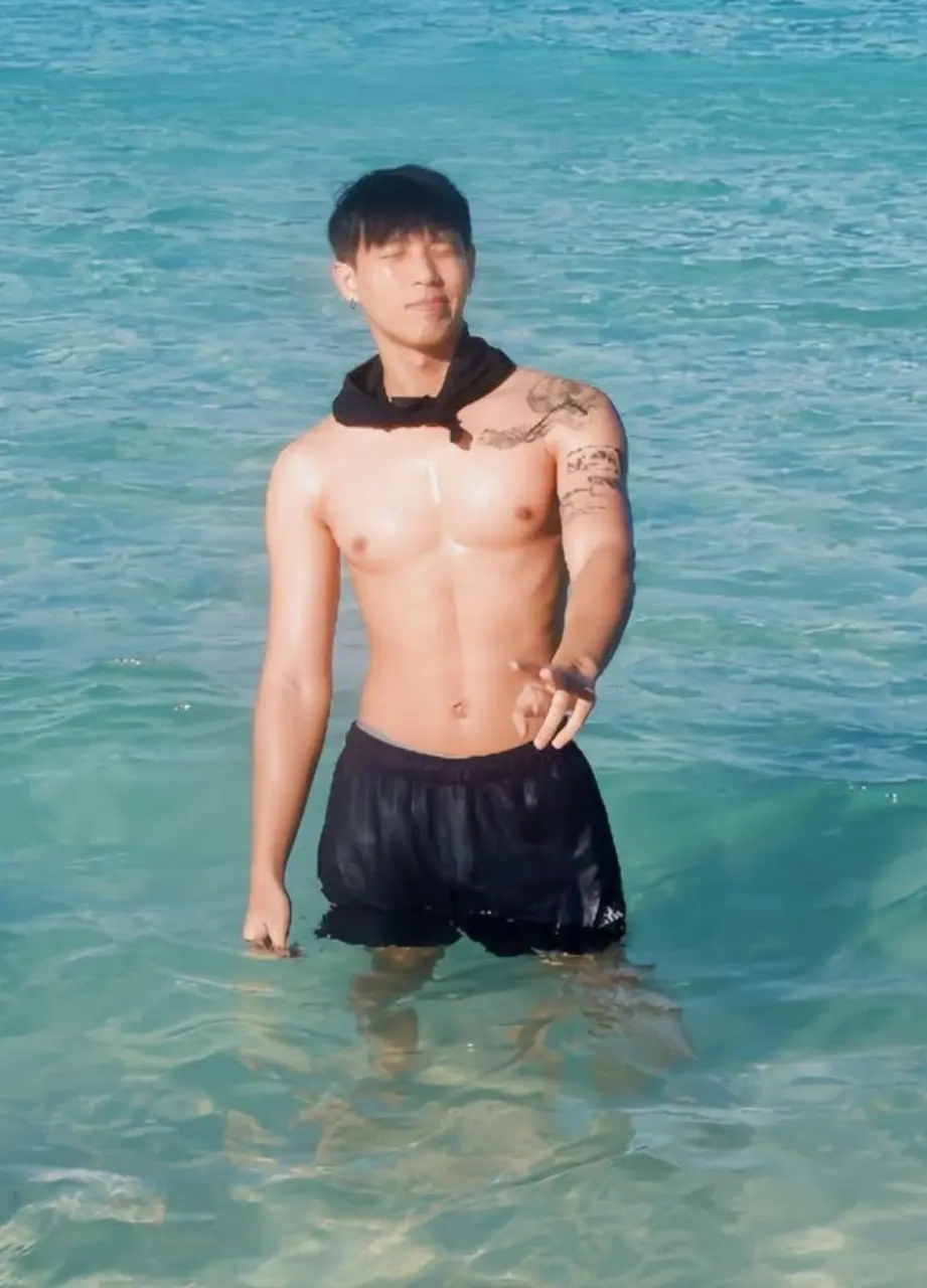 ถอดโชว์เรือนร่าง 2980