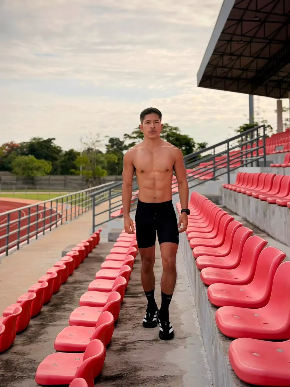 ถอดโชว์เรือนร่าง 2981