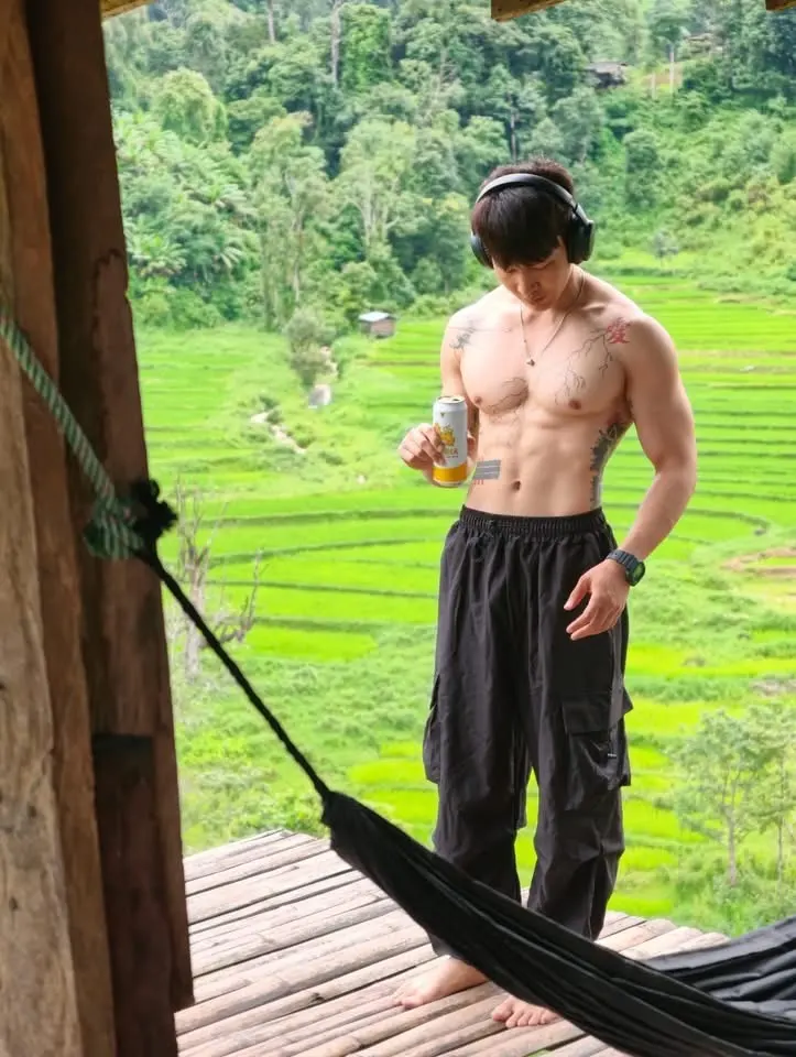ถอดโชว์เรือนร่าง 2981