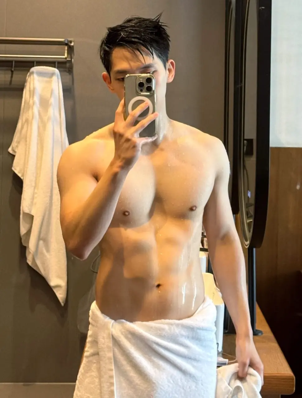 ถอดโชว์เรือนร่าง 2981