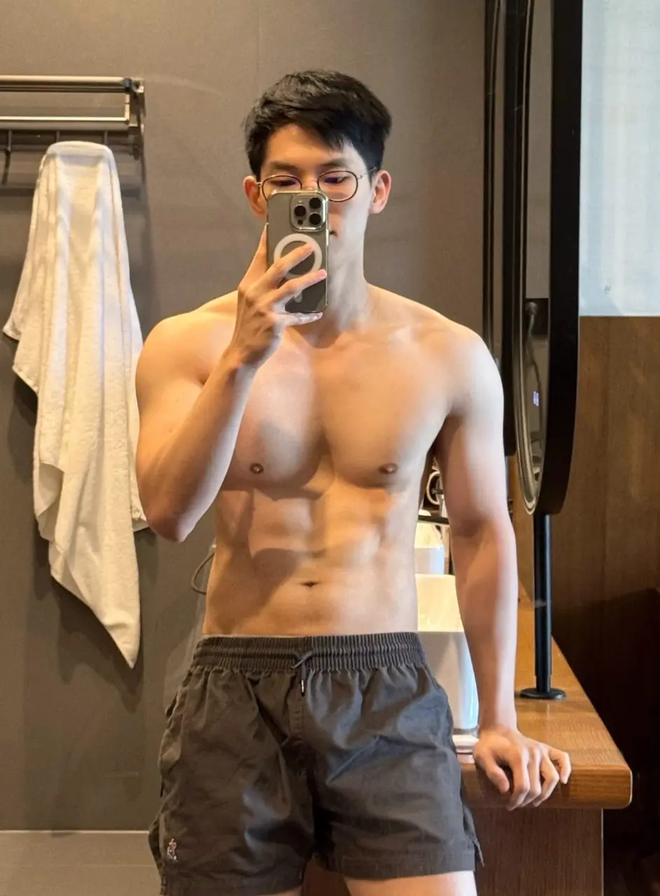 ถอดโชว์เรือนร่าง 2981