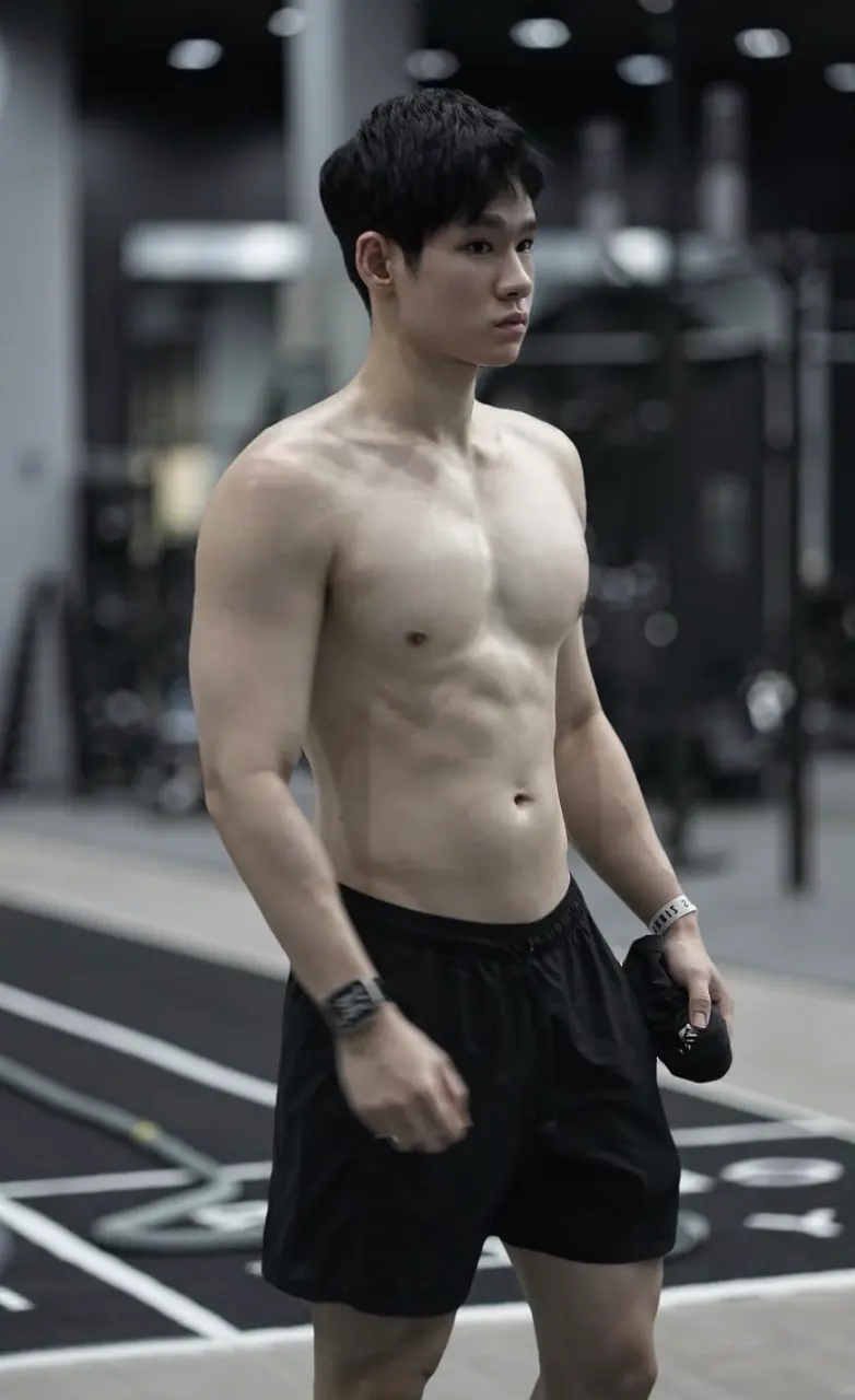ถอดโชว์เรือนร่าง 2981