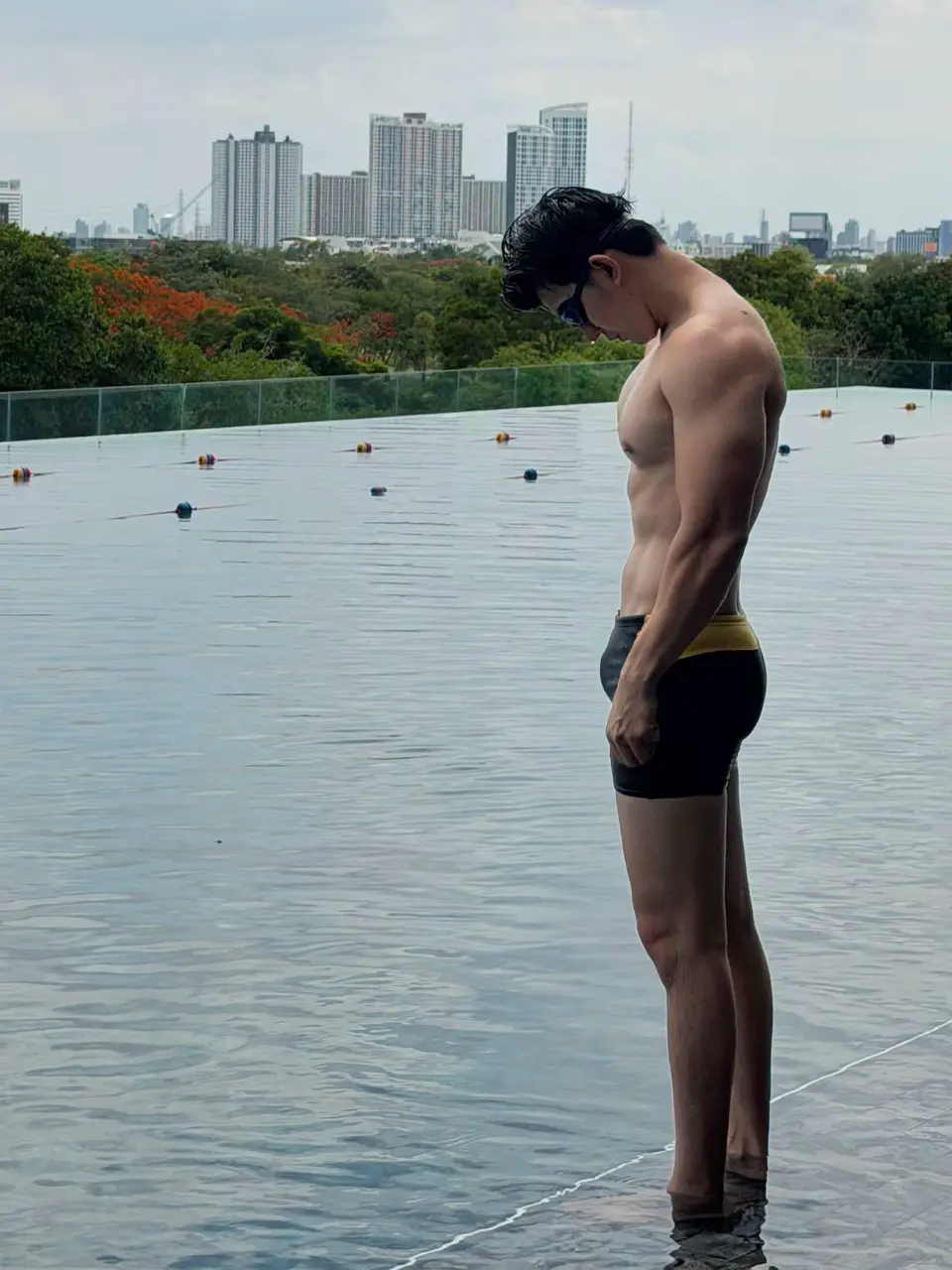 ถอดโชว์เรือนร่าง 2982