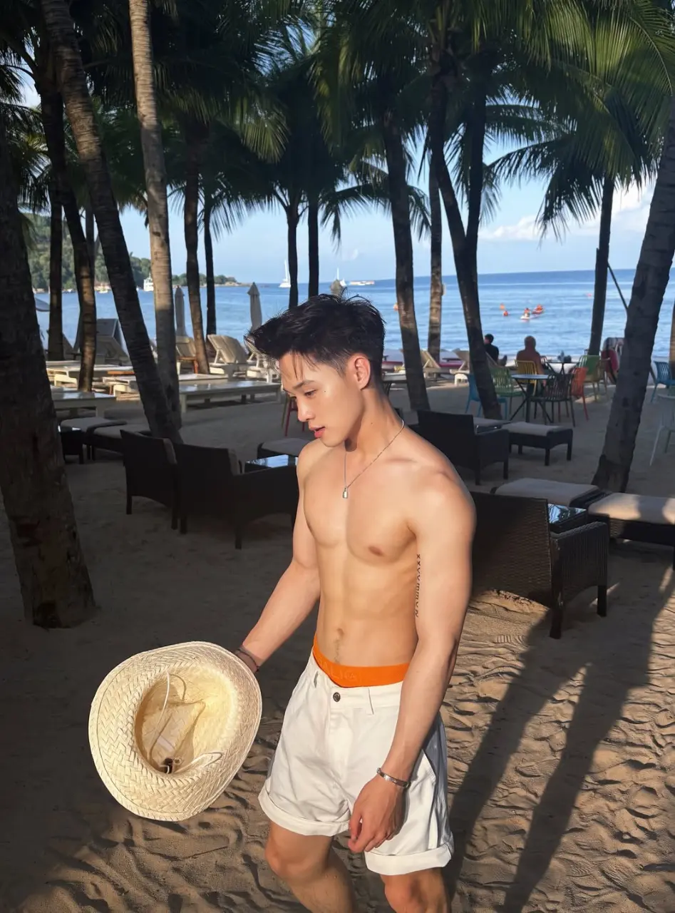 ถอดโชว์เรือนร่าง 2983