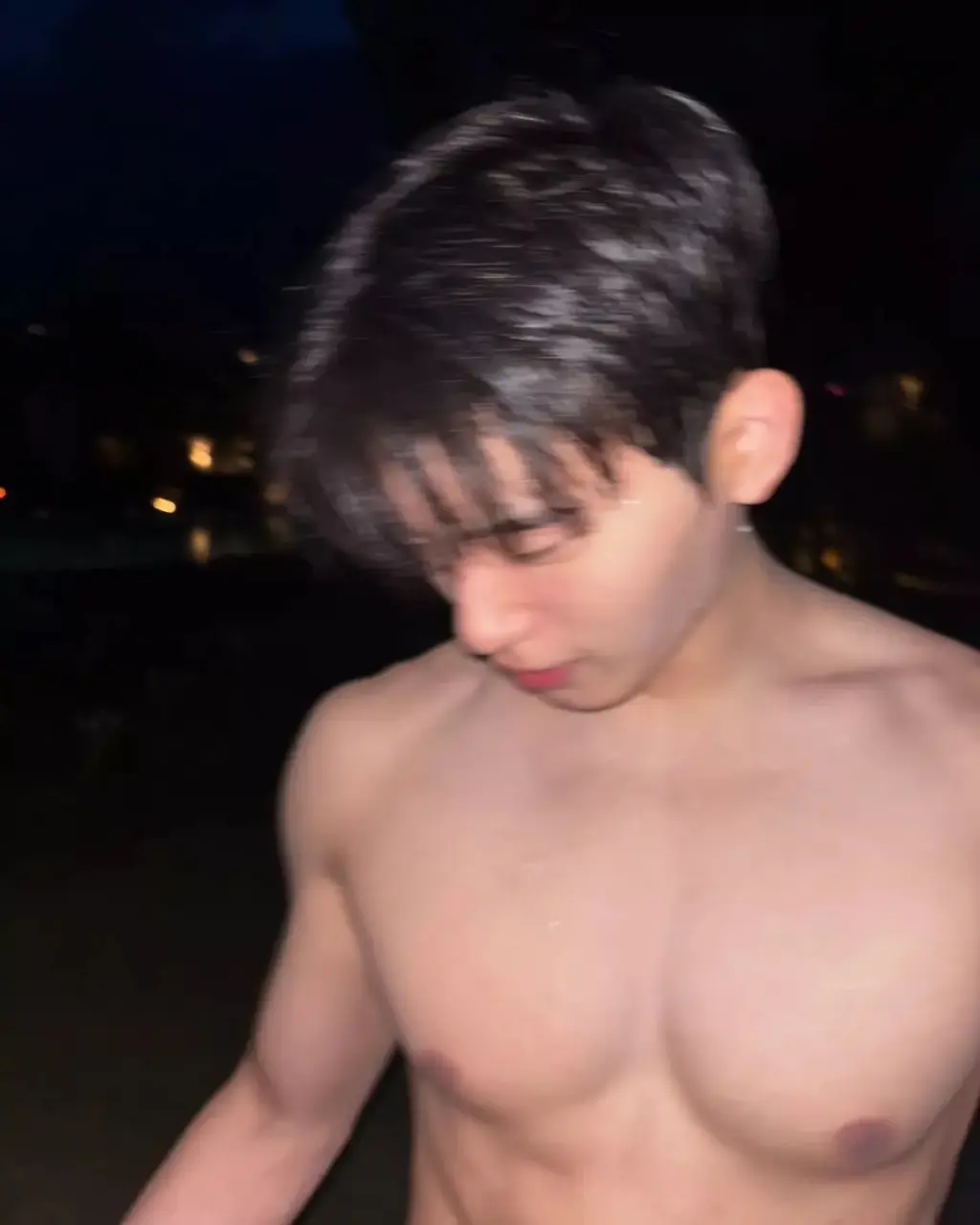 ถอดโชว์เรือนร่าง 2983