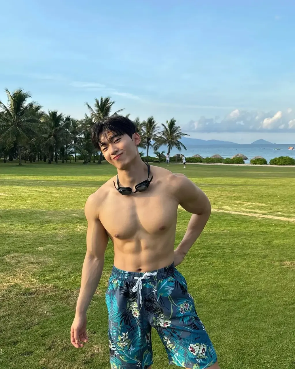 ถอดโชว์เรือนร่าง 2983
