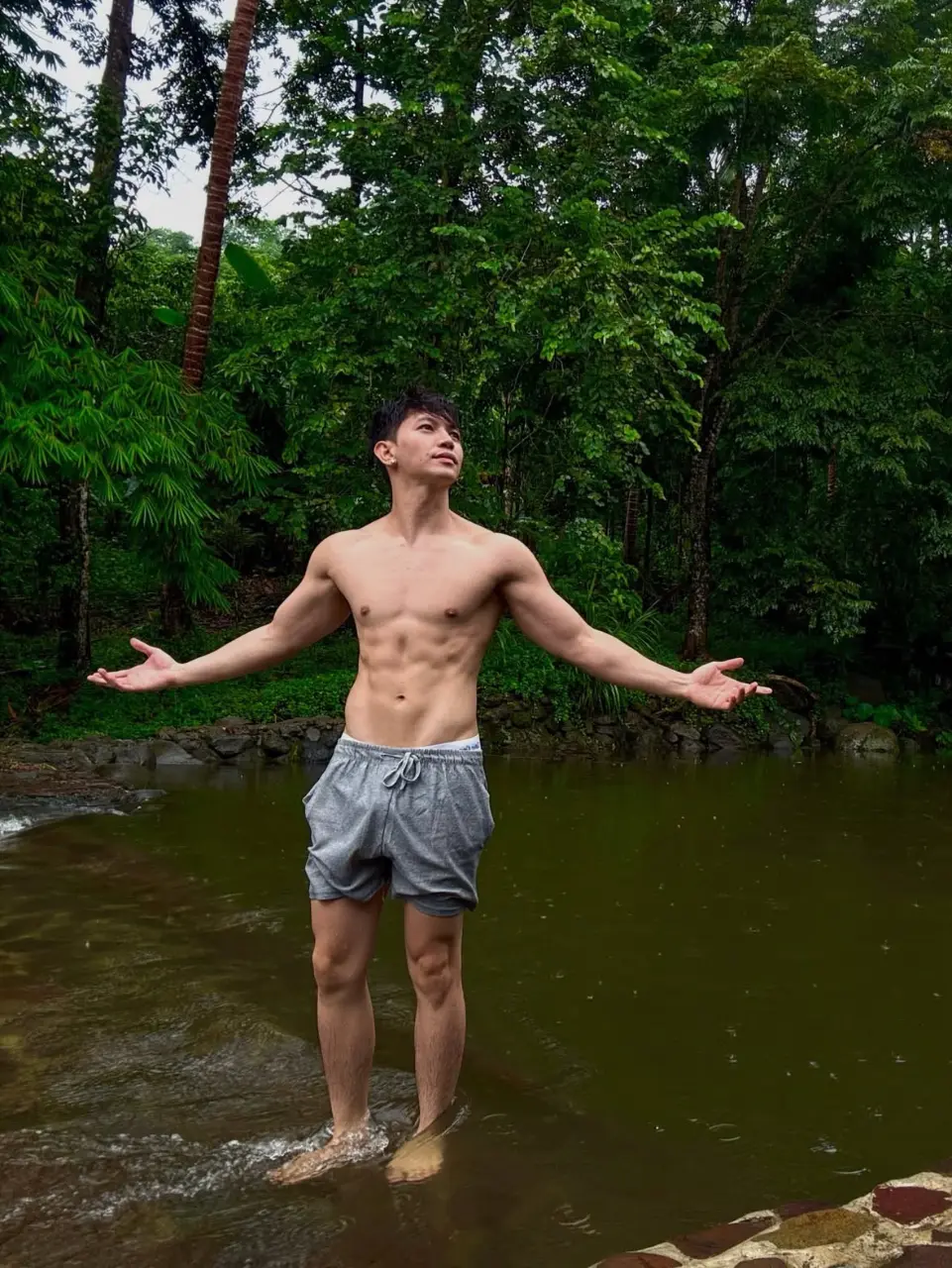 ถอดโชว์เรือนร่าง 2985