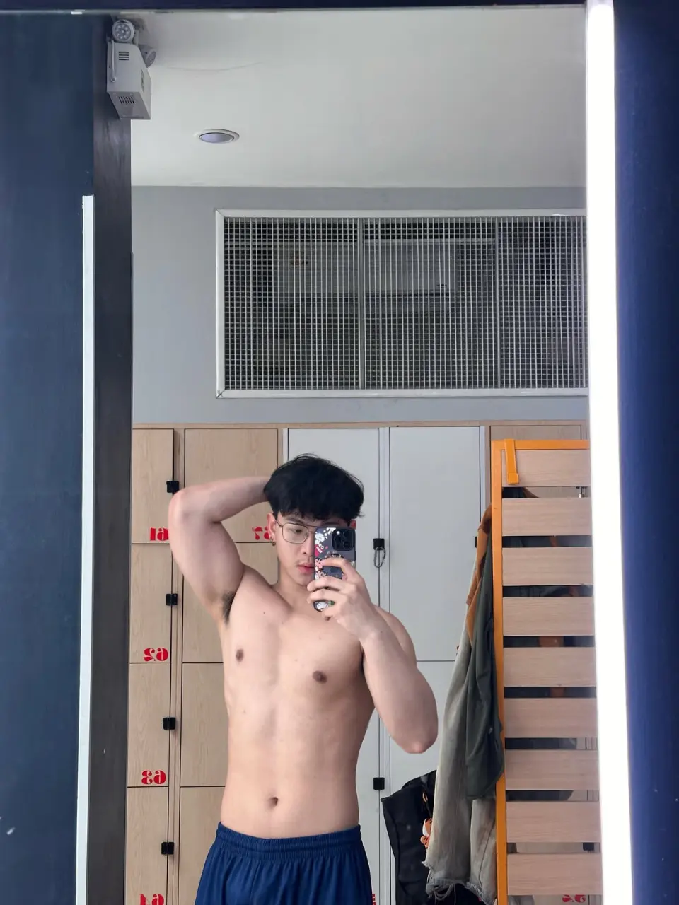 ถอดโชว์เรือนร่าง 2985