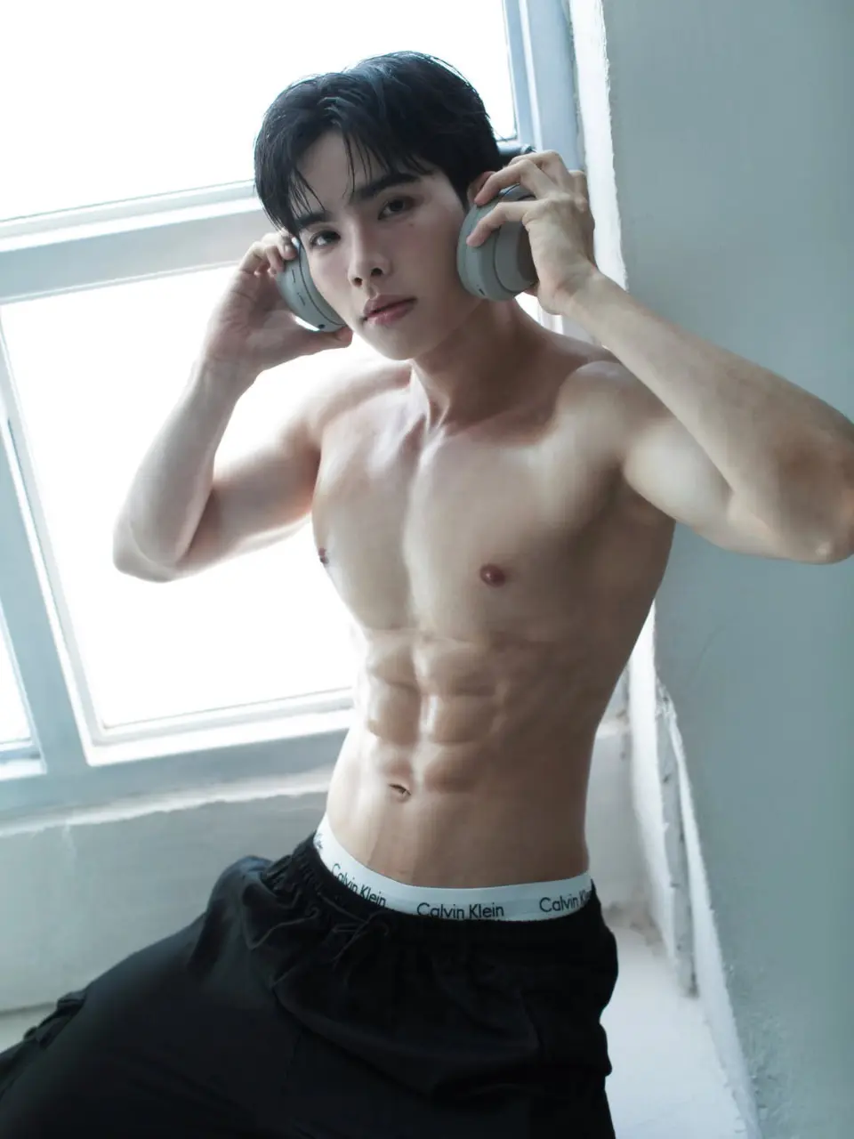ถอดโชว์เรือนร่าง 2985