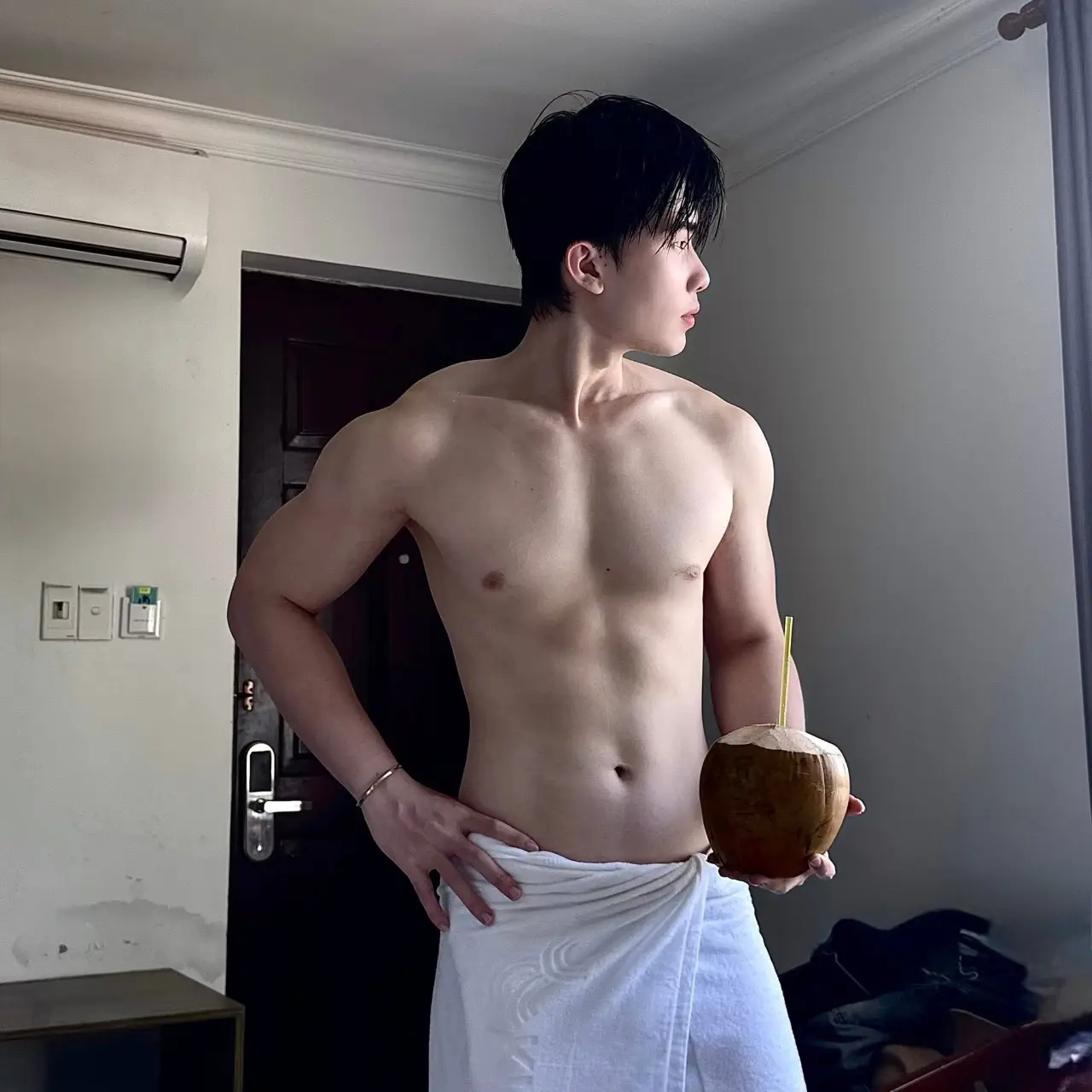 ถอดโชว์เรือนร่าง 2985