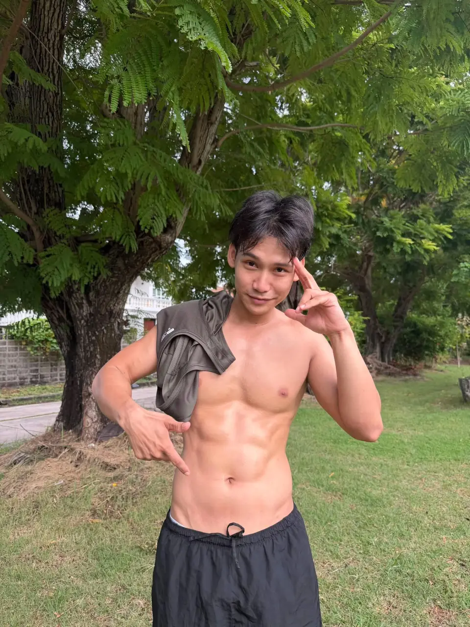 ถอดโชว์เรือนร่าง 2985