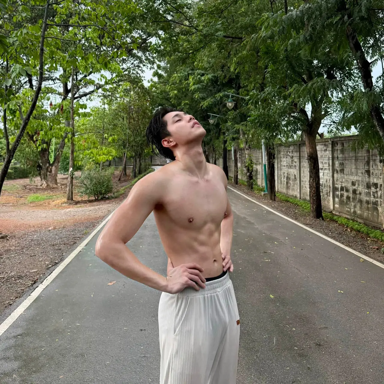 ถอดโชว์เรือนร่าง 2986