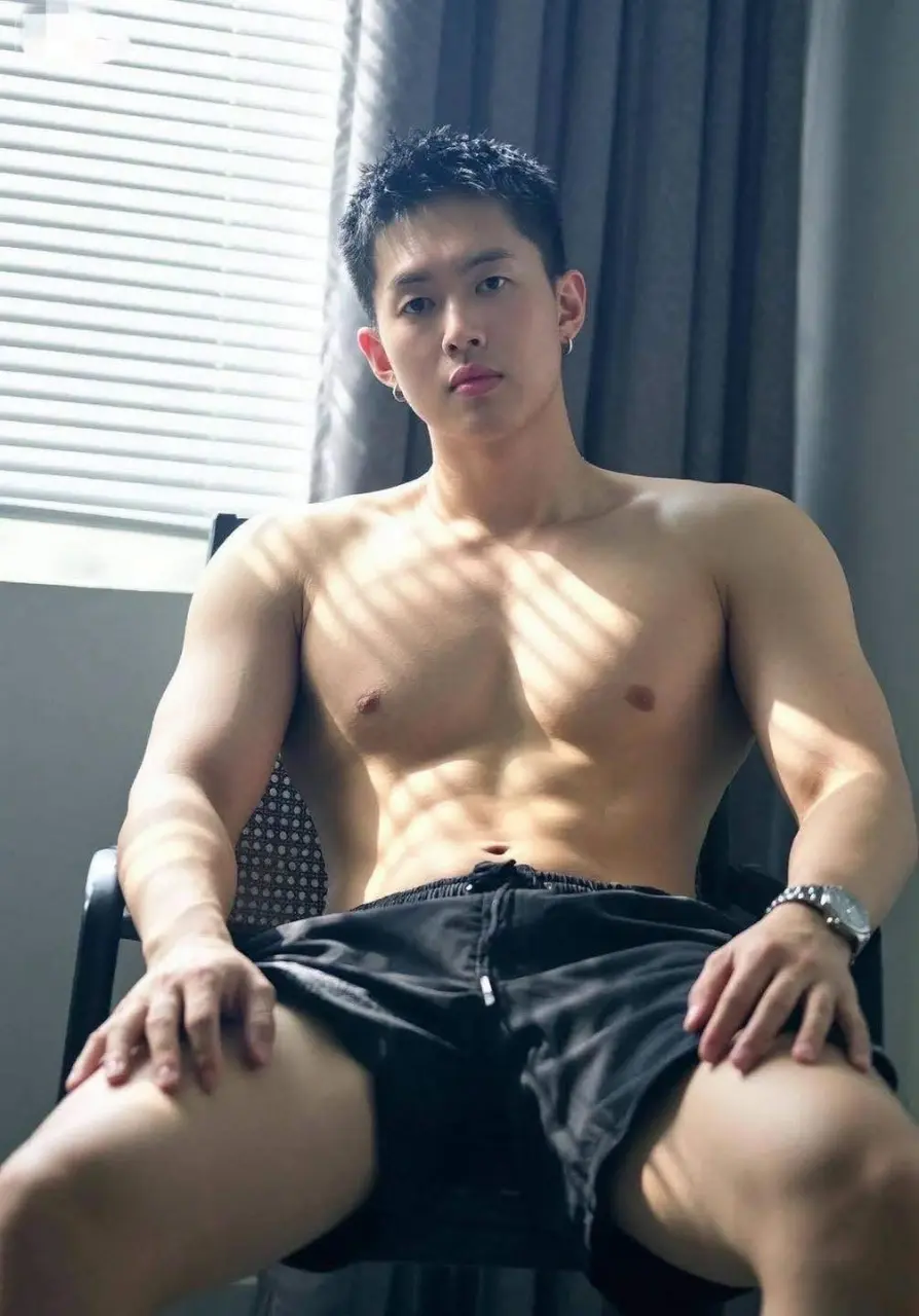 ถอดโชว์เรือนร่าง 2986
