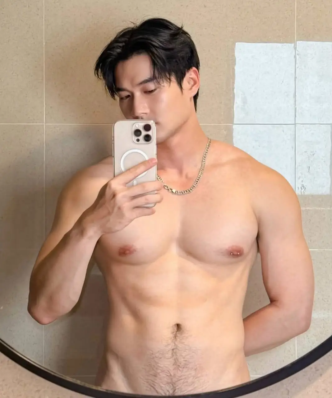 ถอดโชว์เรือนร่าง 2986
