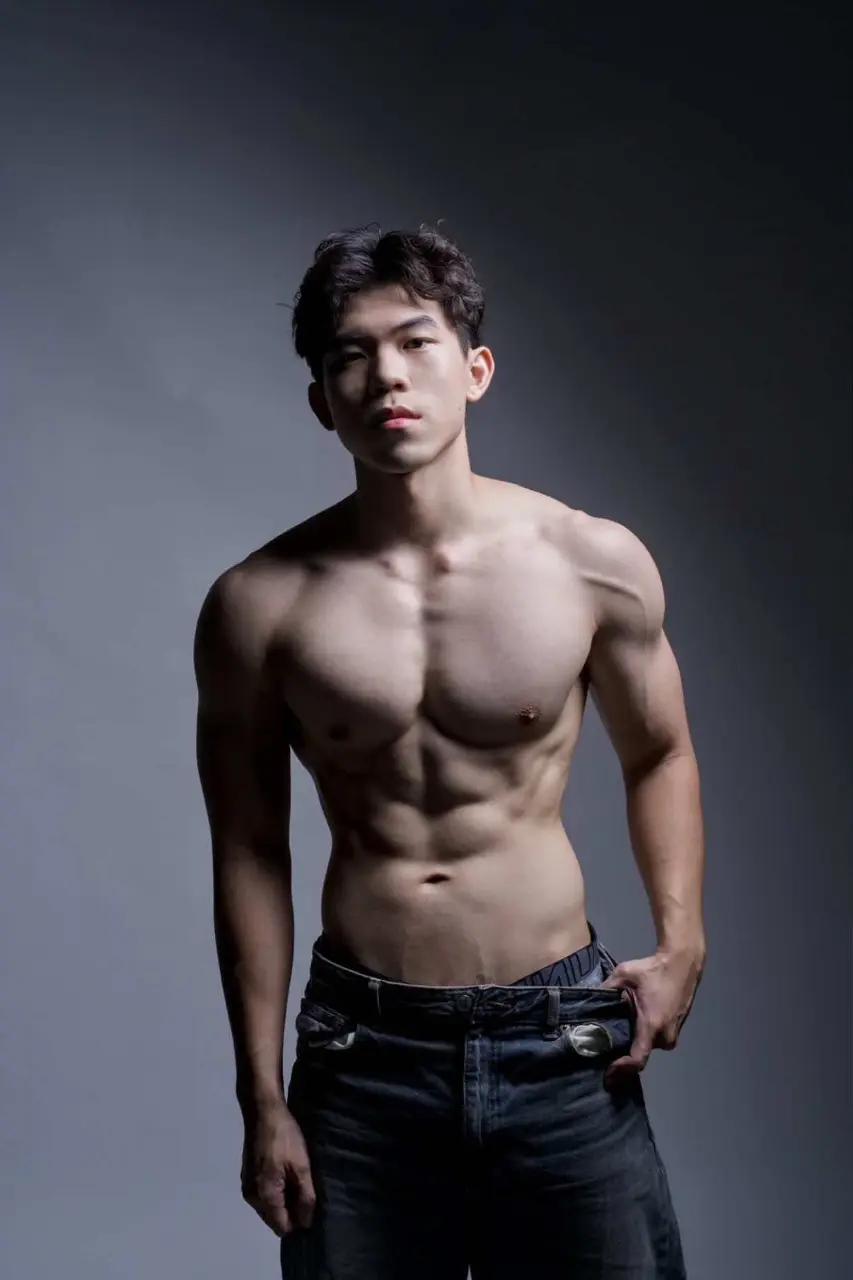 ถอดโชว์เรือนร่าง 2988