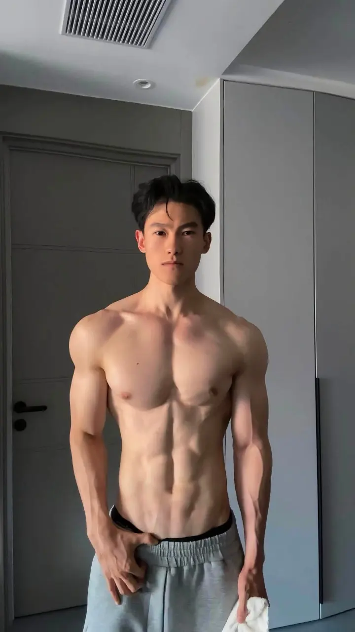 ถอดโชว์เรือนร่าง 2988