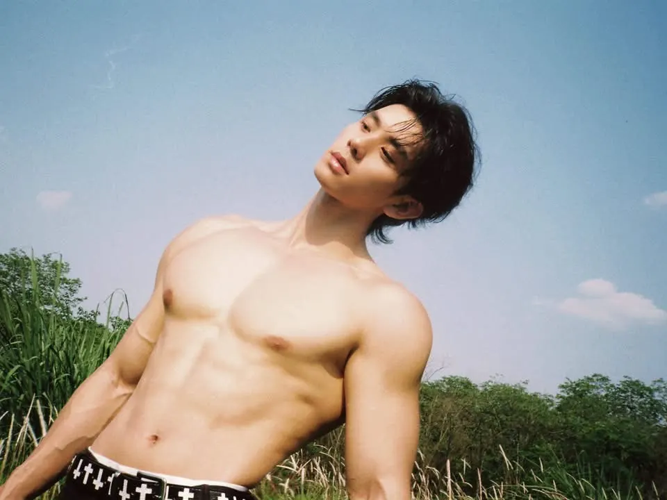 ถอดโชว์เรือนร่าง 2988