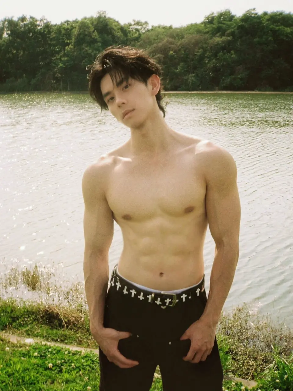 ถอดโชว์เรือนร่าง 2988