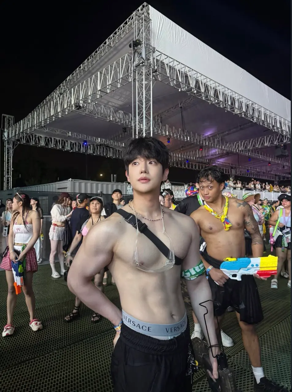 ถอดโชว์เรือนร่าง 2989