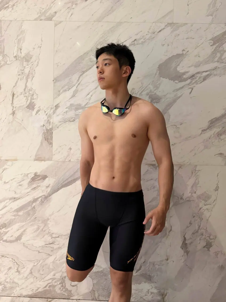 ถอดโชว์เรือนร่าง 2989