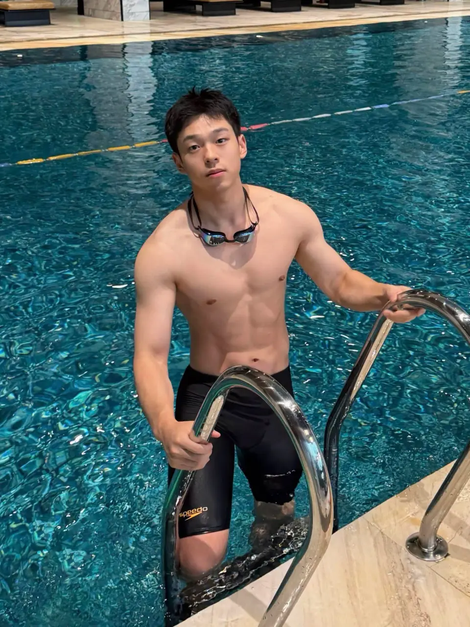 ถอดโชว์เรือนร่าง 2989