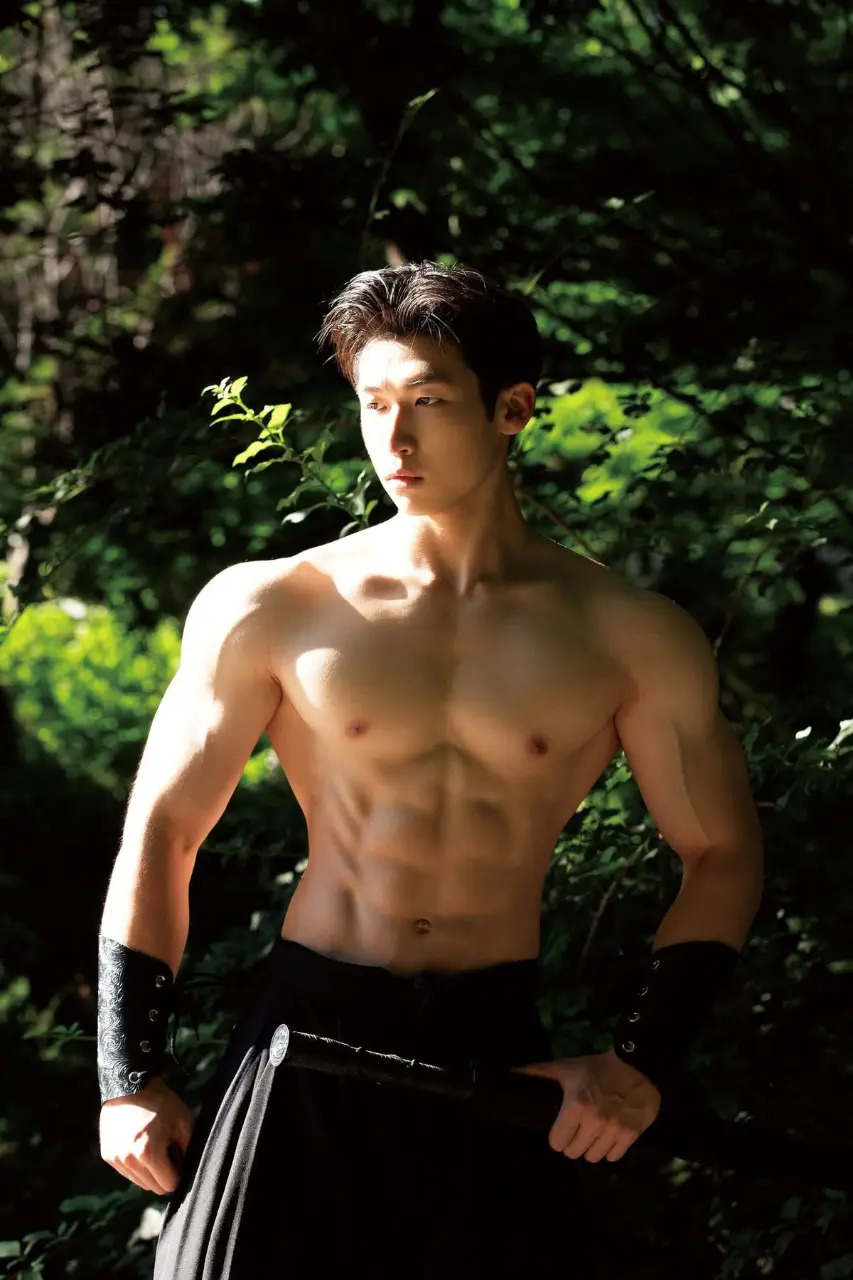 ถอดโชว์เรือนร่าง 2990