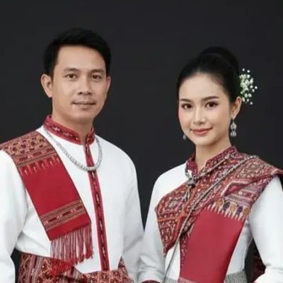 THAILAND 🇹🇭 | I-San Wedding Dress: ชุดแต่งงานอีสาน🌿
