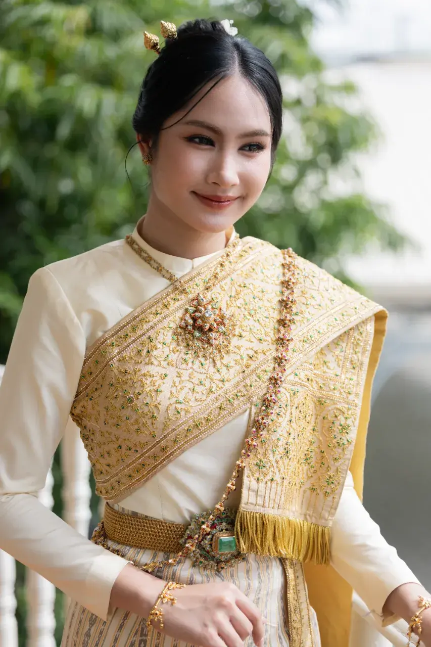 THAILAND 🇹🇭 | I-San Wedding Dress: ชุดแต่งงานอีสาน 🌷