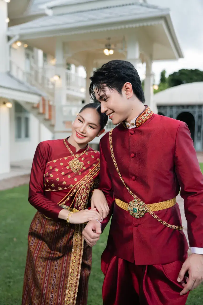 THAILAND 🇹🇭 | I-San Wedding Dress: ชุดแต่งงานอีสาน 🌷
