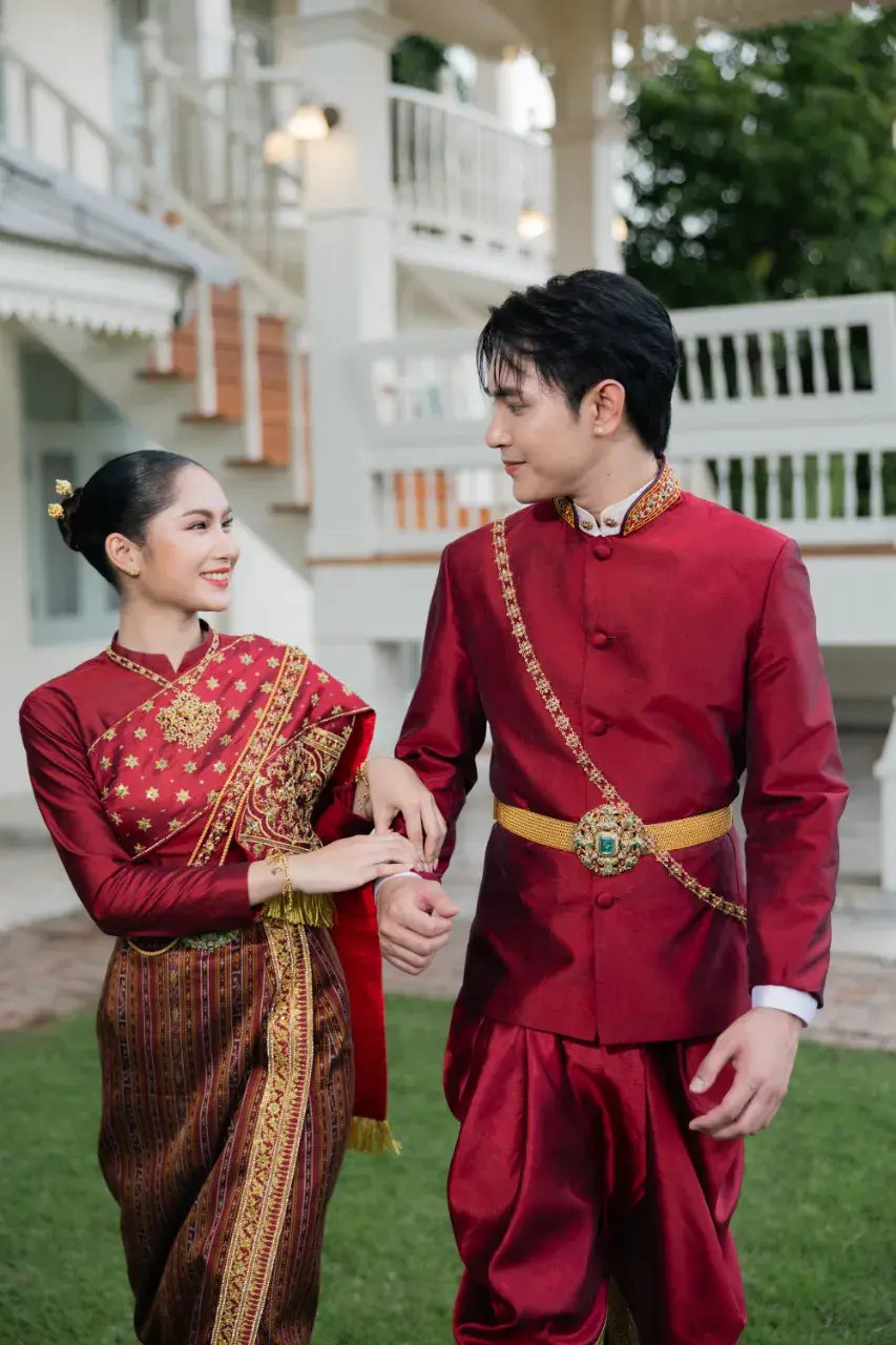 THAILAND 🇹🇭 | I-San Wedding Dress: ชุดแต่งงานอีสาน 🌷