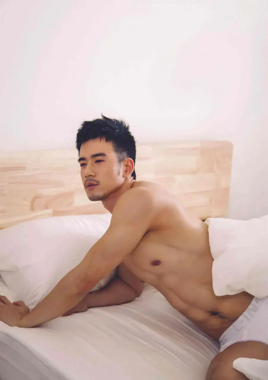clipgayasian.com - 紀律 PHOTOBOOK 紀言愷首本個人寫真