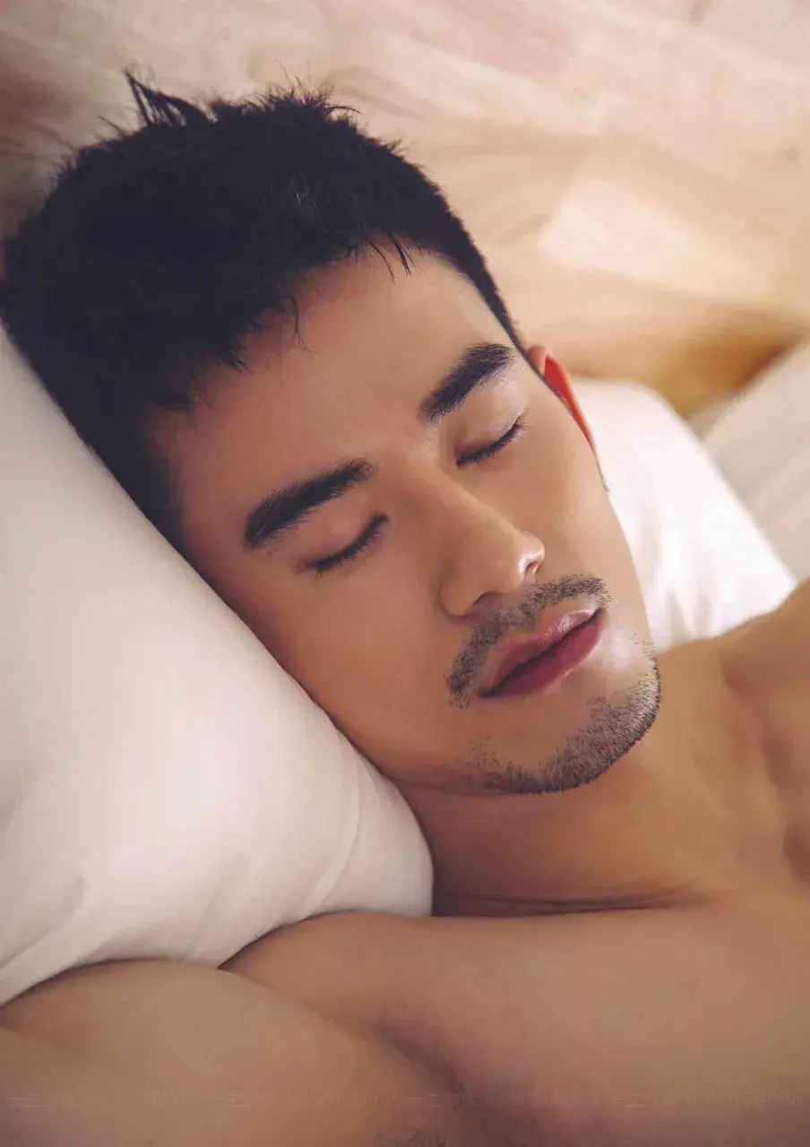 clipgayasian.com - 紀律 PHOTOBOOK 紀言愷首本個人寫真