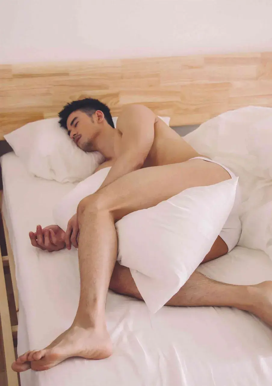 clipgayasian.com - 紀律 PHOTOBOOK 紀言愷首本個人寫真