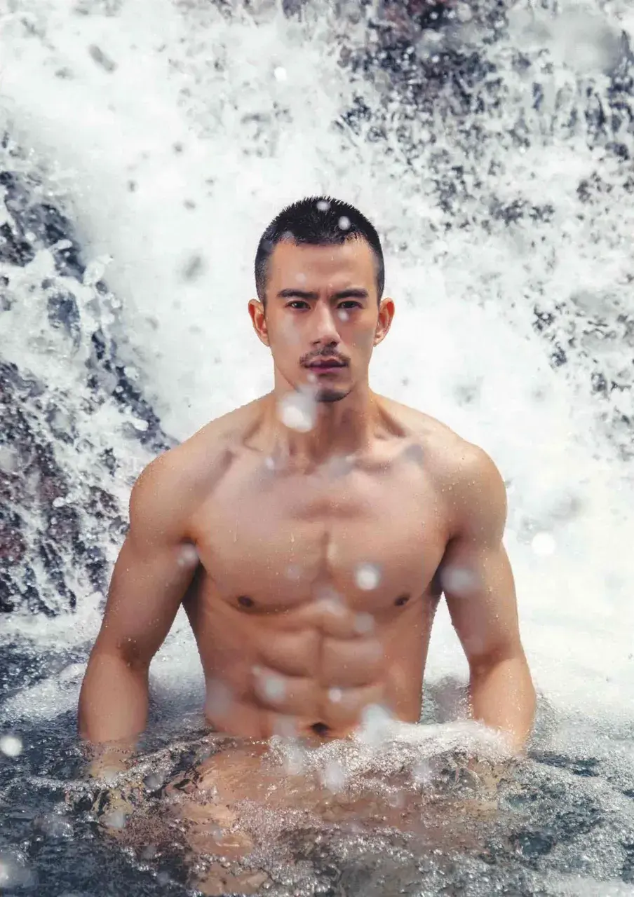 clipgayasian.com - 紀律 PHOTOBOOK 紀言愷首本個人寫真