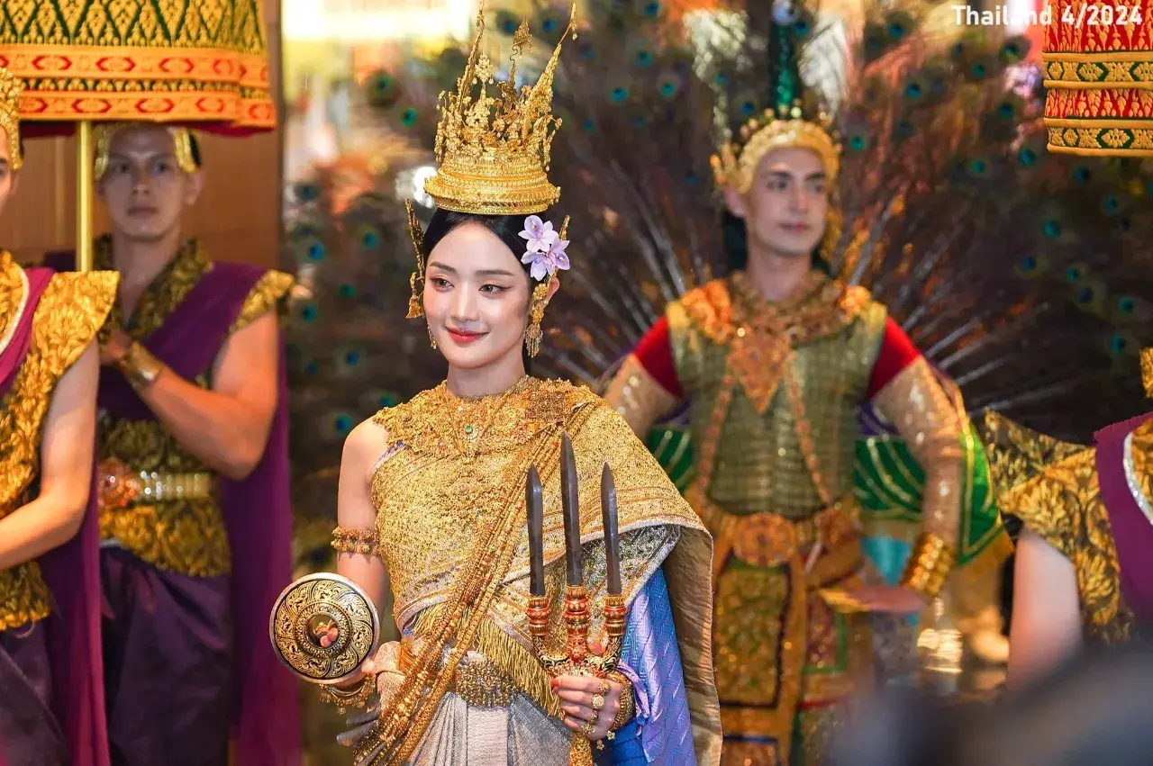 Minnie as Mahothorn Devi 🇹🇭
