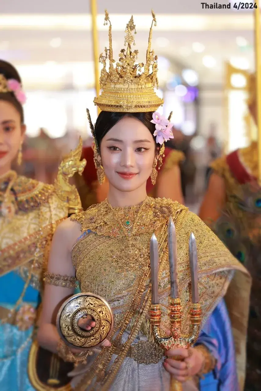 Minnie as Mahothorn Devi 🇹🇭