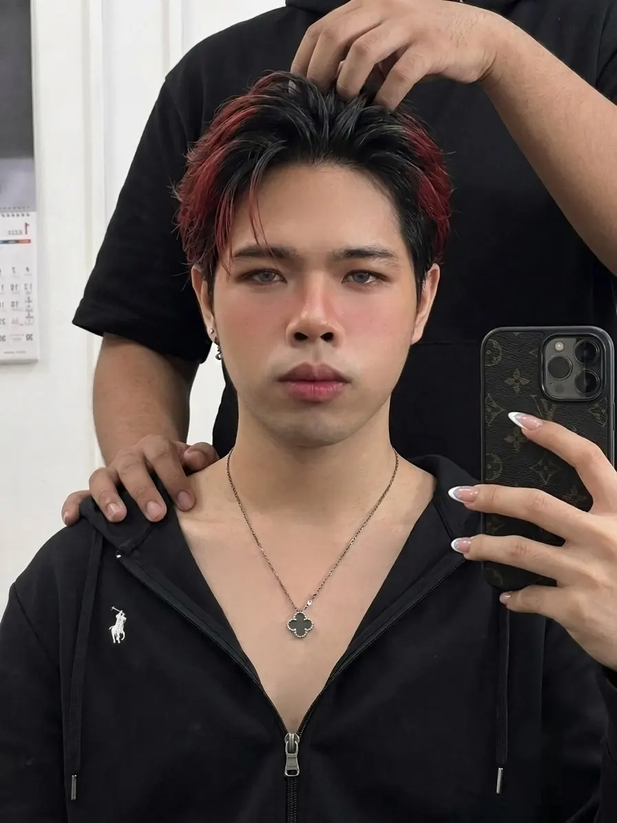 รูปของ อาโว ตฤณณภพ - Ahvo Trinnaphob