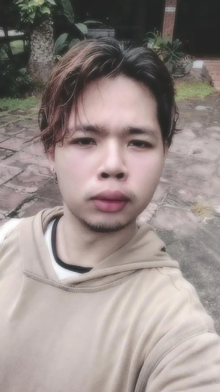 รูปของ อาโว ตฤณณภพ - Ahvo Trinnaphob
