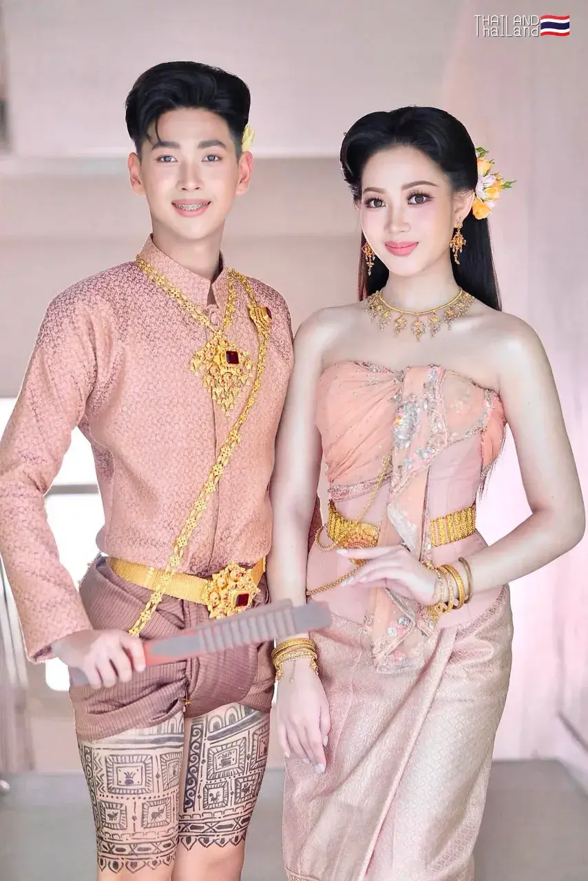THAILAND 🇹🇭 | Nang Hai - Mak Kap Kaep: Isan Dance