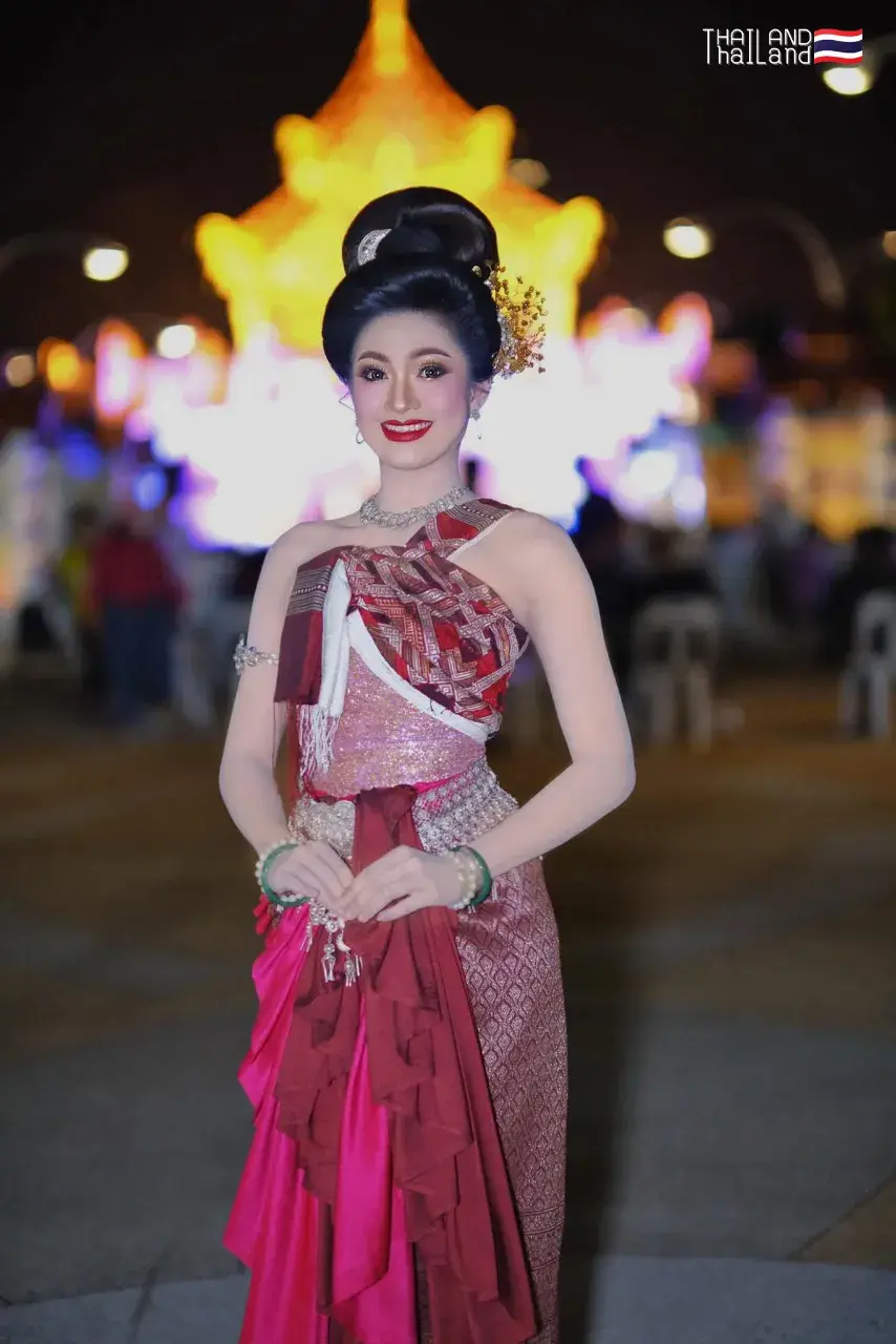 THAILAND 🇹🇭 | Nang Hai - Mak Kap Kaep: Isan Dance