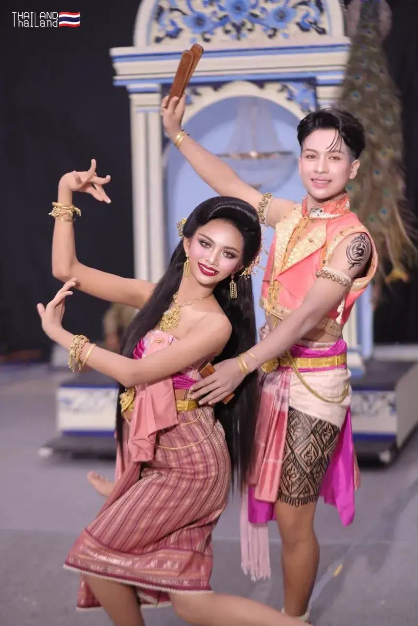 THAILAND 🇹🇭 | Nang Hai - Mak Kap Kaep: Isan Dance