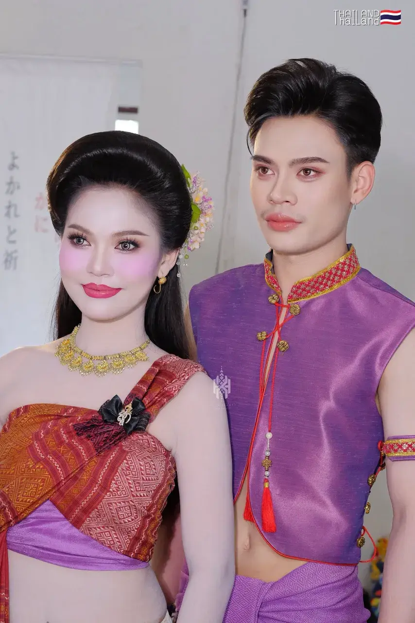 THAILAND 🇹🇭 | Nang Hai - Mak Kap Kaep: Isan Dance