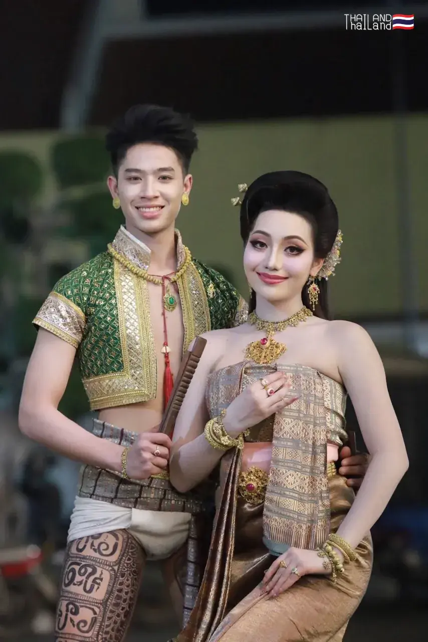 THAILAND 🇹🇭 | Nang Hai - Mak Kap Kaep: Isan Dance