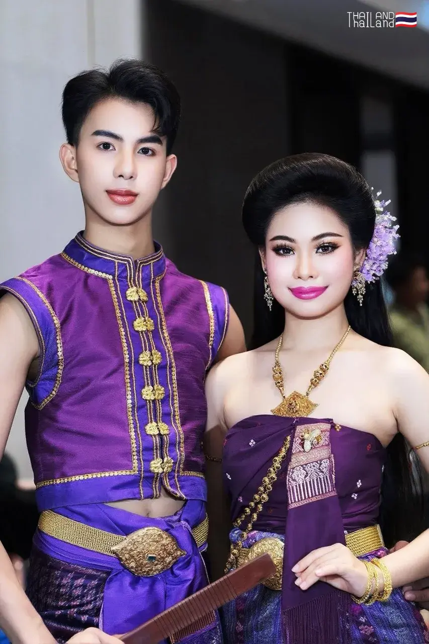 THAILAND 🇹🇭 | Nang Hai - Mak Kap Kaep: Isan Dance