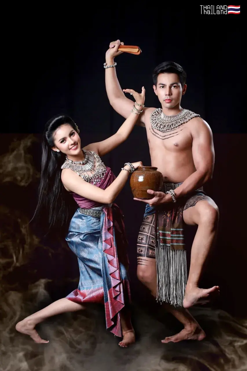 THAILAND 🇹🇭 | Nang Hai - Mak Kap Kaep: Isan Dance