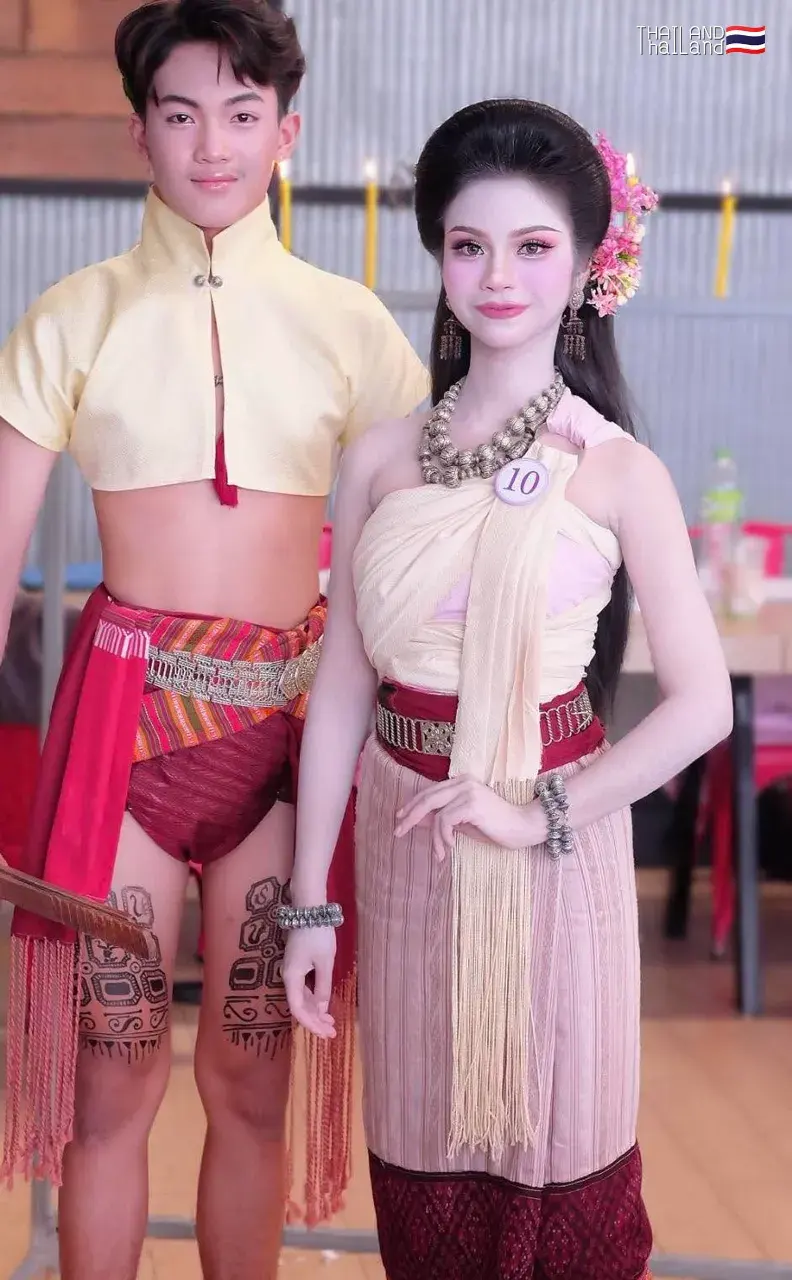 THAILAND 🇹🇭 | Nang Hai - Mak Kap Kaep: Isan Dance