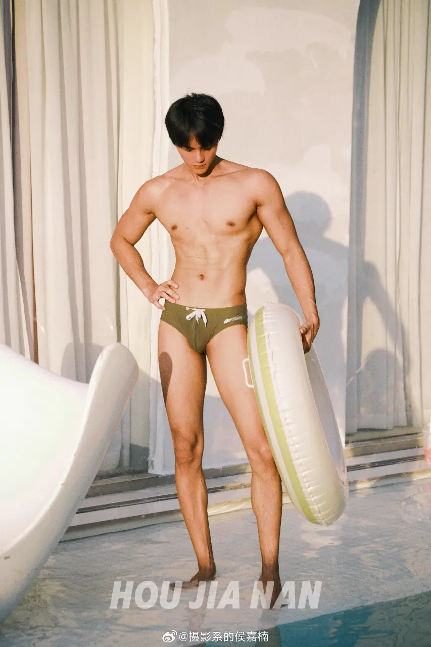 athletic guys : 夏天跟体育生最配了