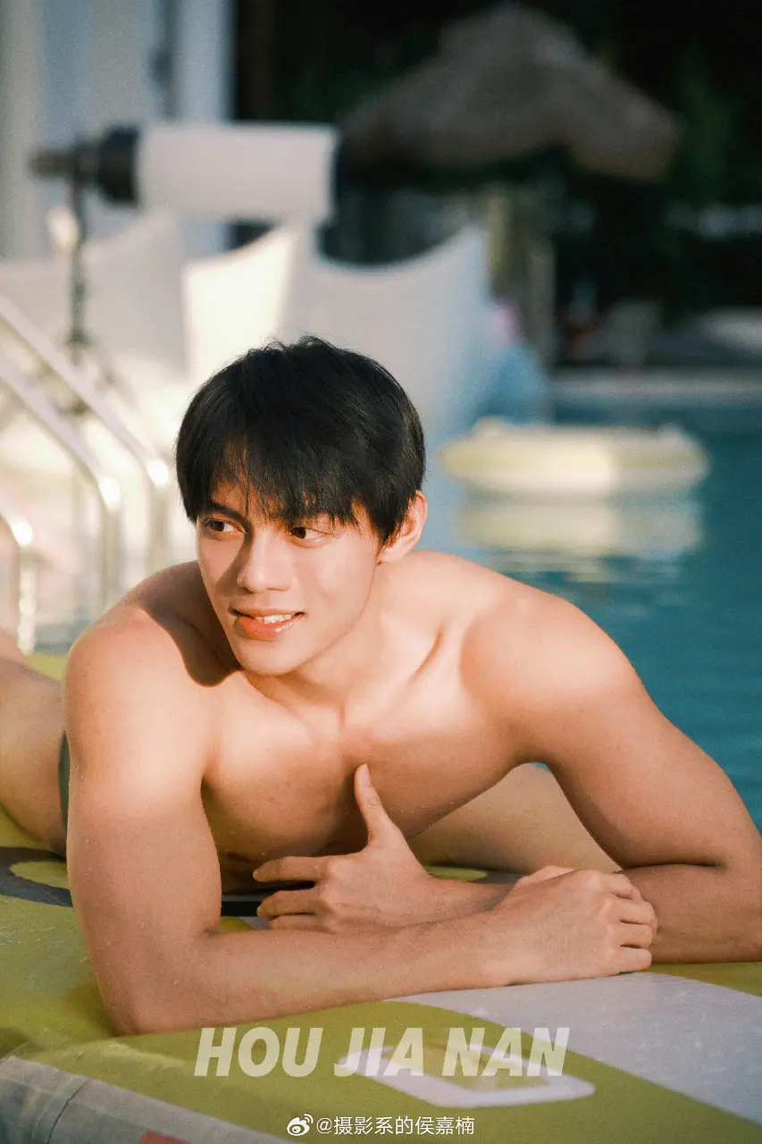 athletic guys : 夏天跟体育生最配了