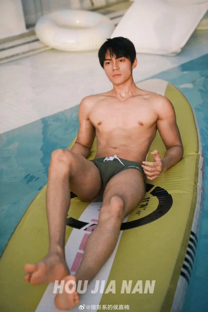 athletic guys : 夏天跟体育生最配了